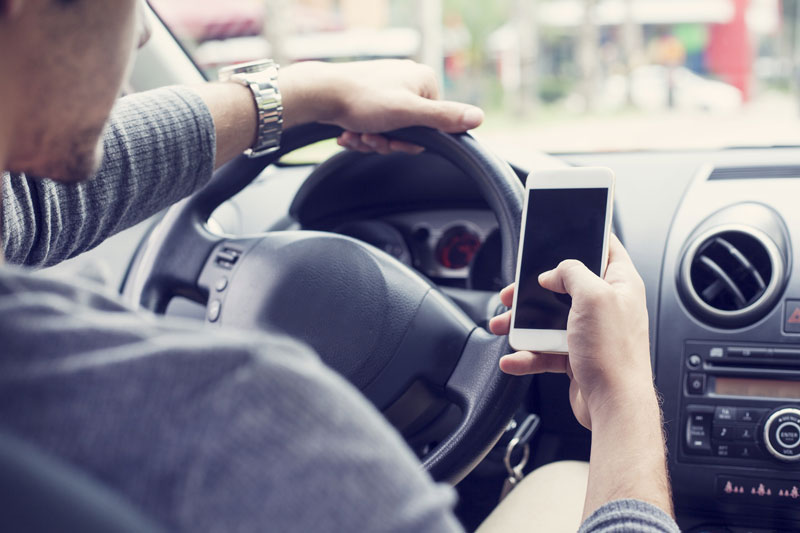How to Scale Back Your Phone Usage When Driving