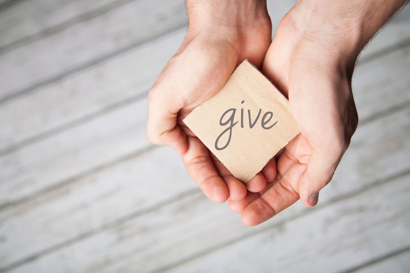 Do's and Don'ts of Giving Back Around the Holidays