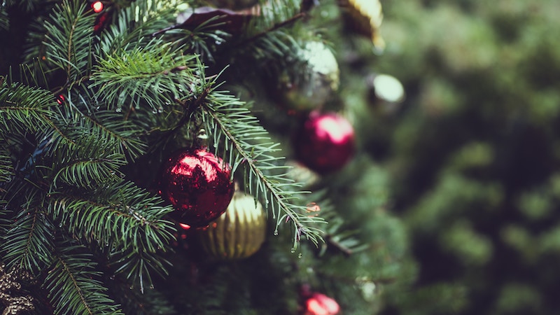 Safety Tips for Decking the Halls This Season