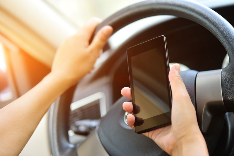 Tips to Successfully Avoid Distracted Driving